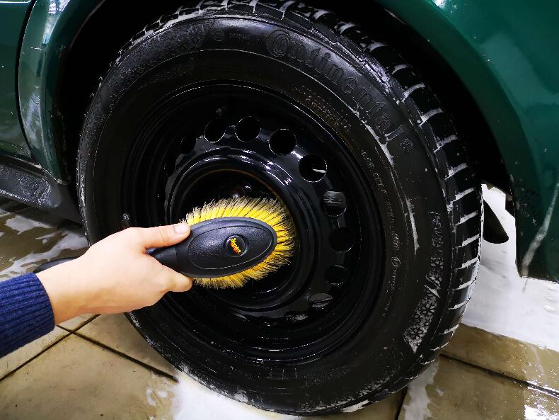 Правильна мийка шин і дисків автомобіля